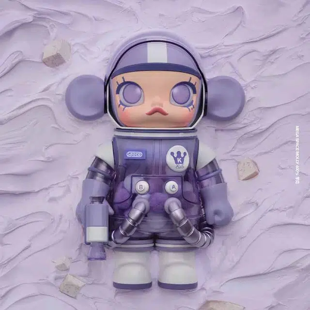 POP MART 400 MEGA SPACE MOLLY