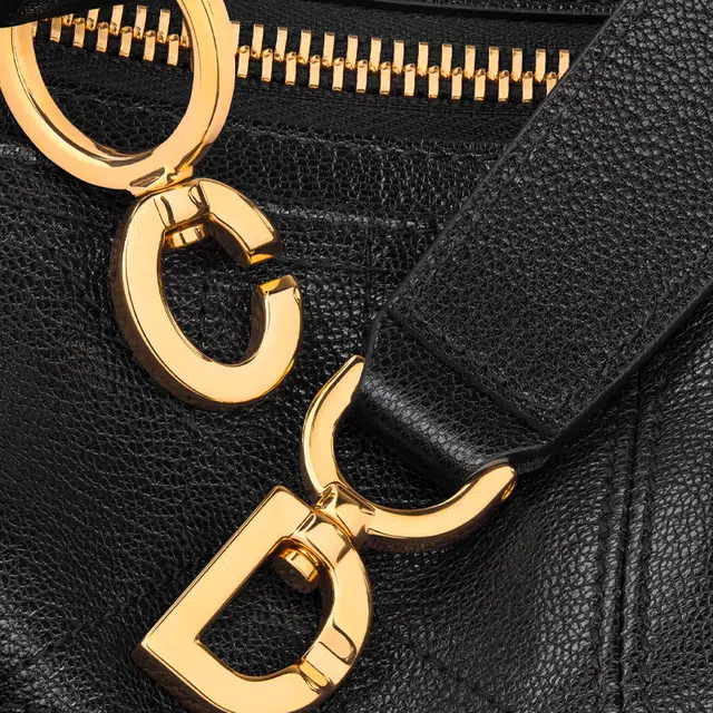 DIOR D-Journey