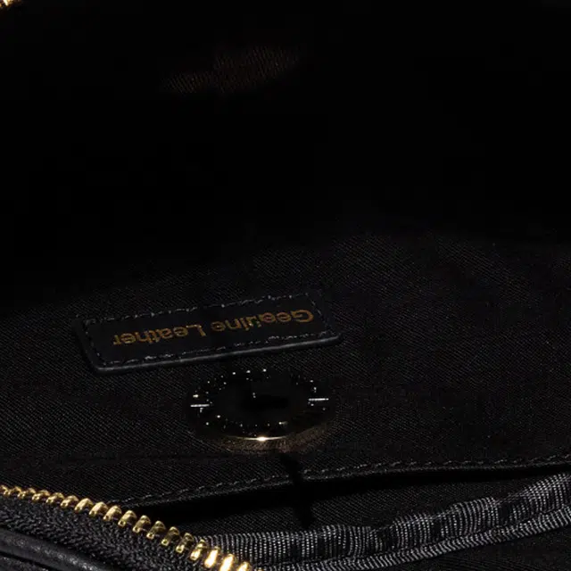 MOSCHINO