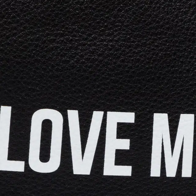 MOSCHINO