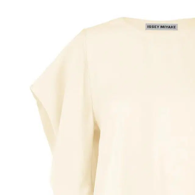 ISSEY MIYAKE T