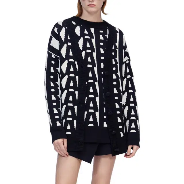 KARL LAGERFELD V