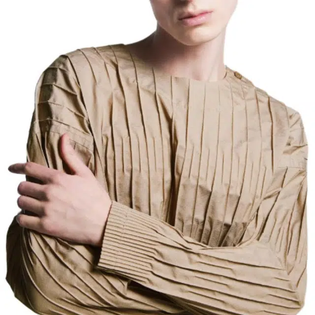 ISSEY MIYAKE T