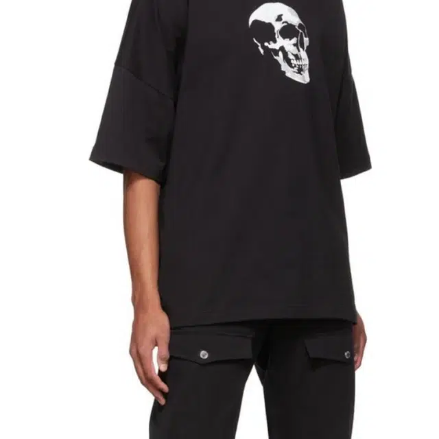 Alexander McQueen SS23 T