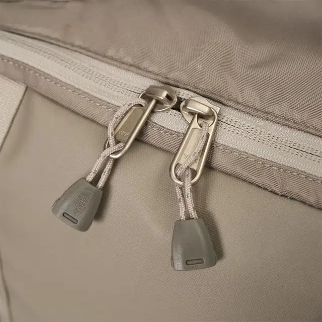 THE NORTH FACE 22.14L Base Camp