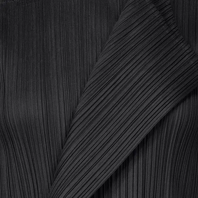 PLEATS PLEASE ISSEY MIYAKE T