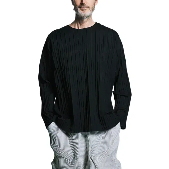 ISSEY MIYAKE T