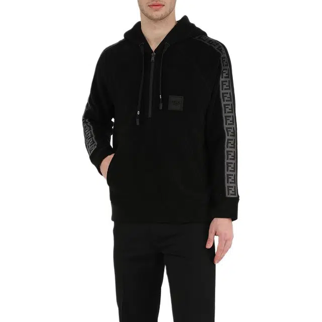 FENDI FW21 Logo