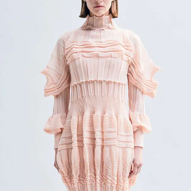 ISSEY MIYAKE SS23 T