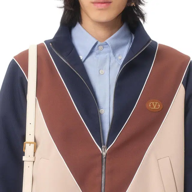 Valentino SS25 VLogo