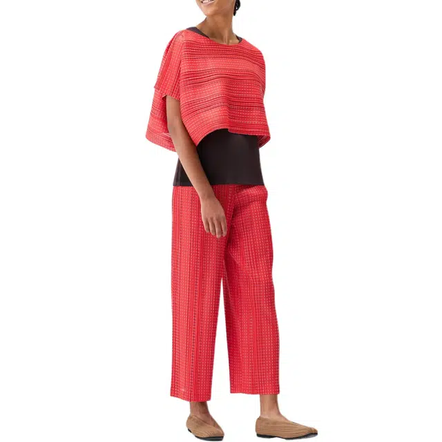 PLEATS PLEASE ISSEY MIYAKE