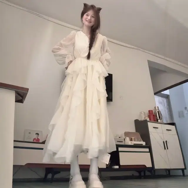 依钗 气质显瘦荷叶边小众长款长袖连衣裙 女款