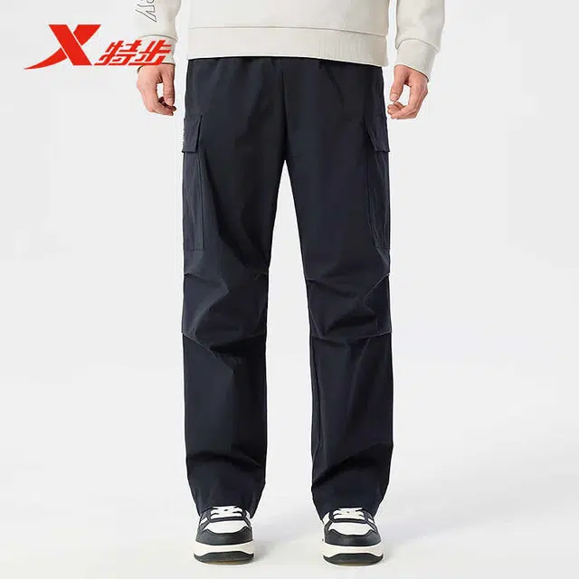 特步 运动生活系列 生活系列 纯色中腰透气百搭直筒休闲裤 男款 正黑色