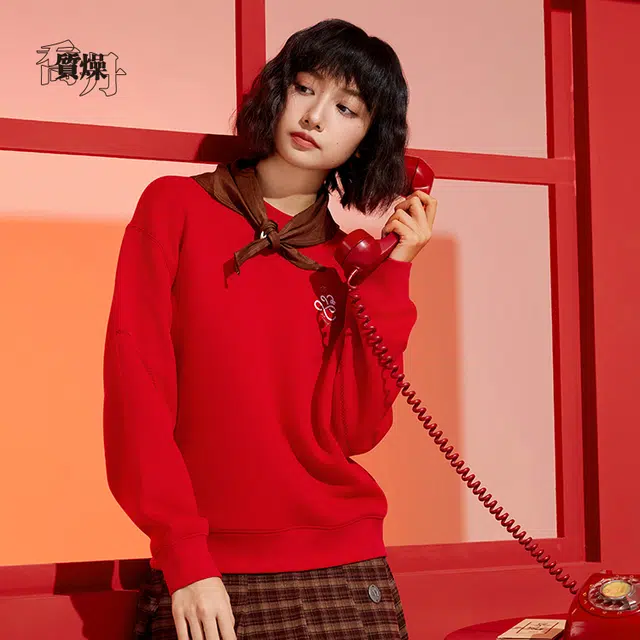 乔丹 运动生活系列质燥 舒适休闲简约圆领套头宽松卫衣 女款 锦鲤红