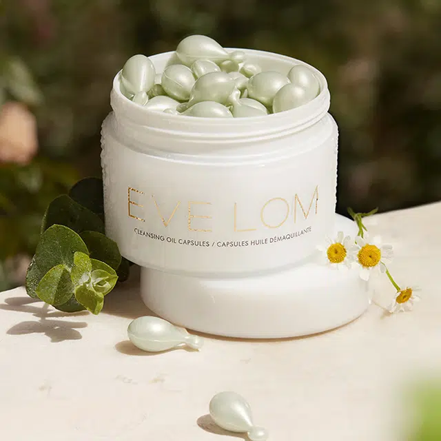 EVELOM