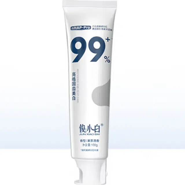 俊小白 亮皓固齿牙膏 清新口气