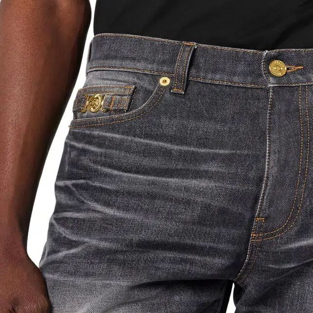 VERSACE