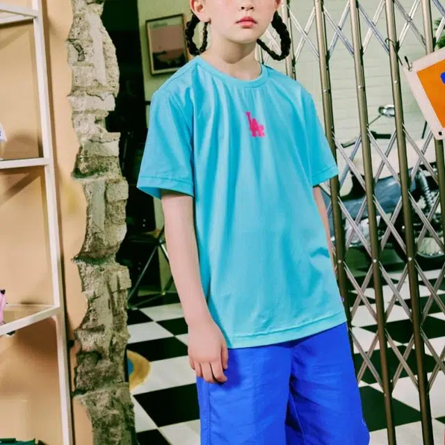 MLB T