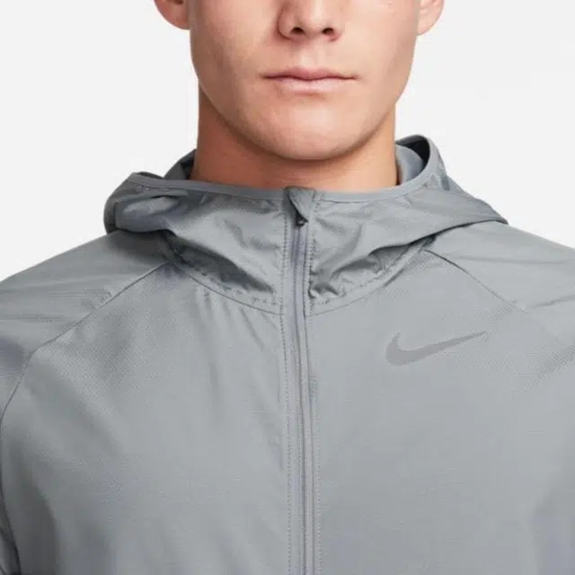 Nike Dri-Fit Essential