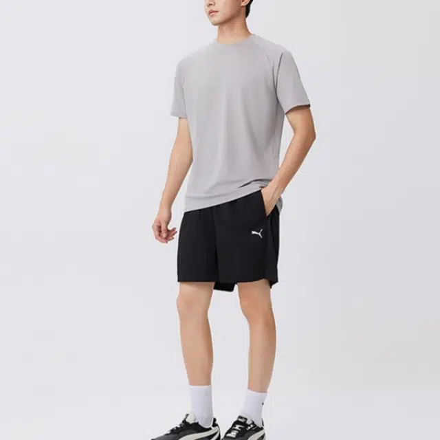 PUMA Lightweight Running logo