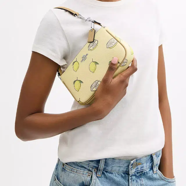 COACH Nolita 19