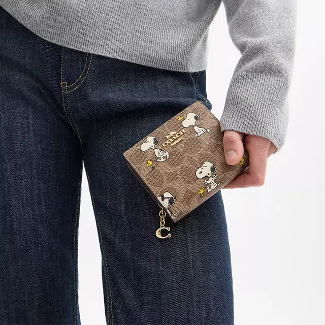 COACH x PEANUTS Snap Wallet 10