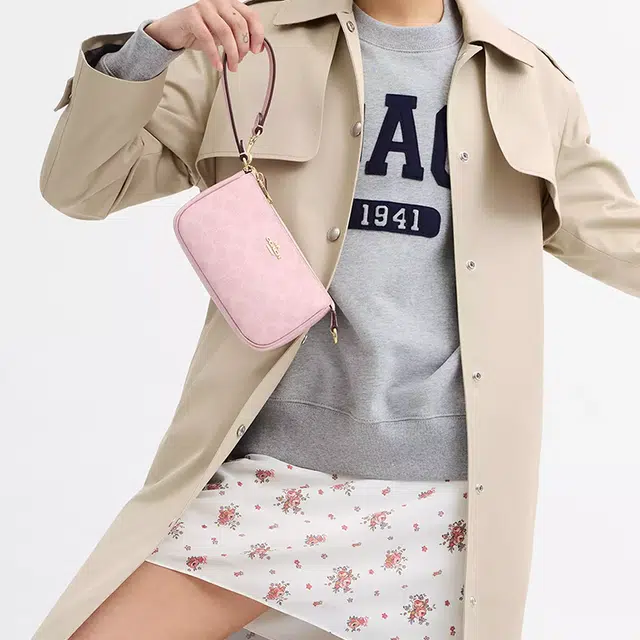 COACH Nolita 19