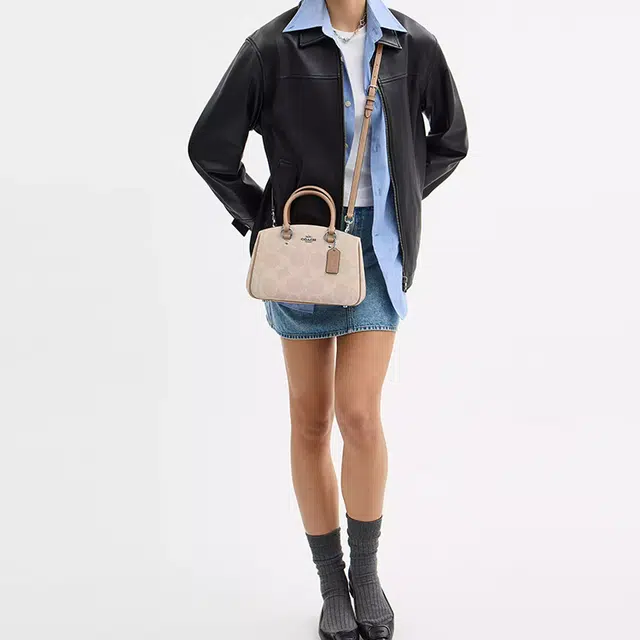 COACH Carryall Savannah 29