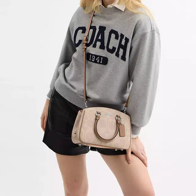 COACH Carryall Savannah 29