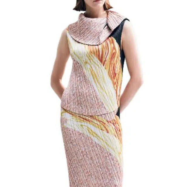 ISSEY MIYAKE SS23 T
