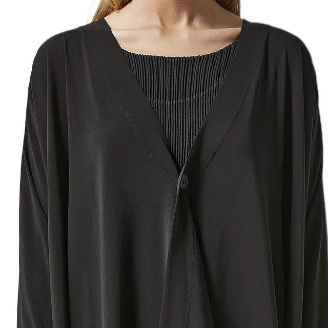 ISSEY MIYAKE SS25 V