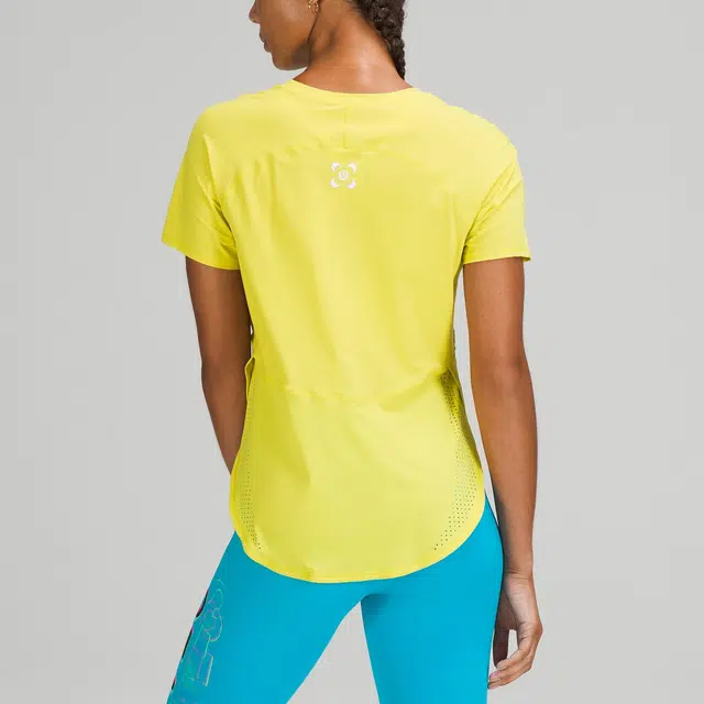 lululemon High Neck UVP T