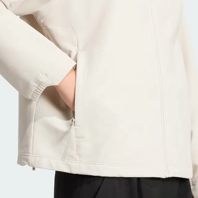 adidas Terrex MULTI SOFTSHELL logo