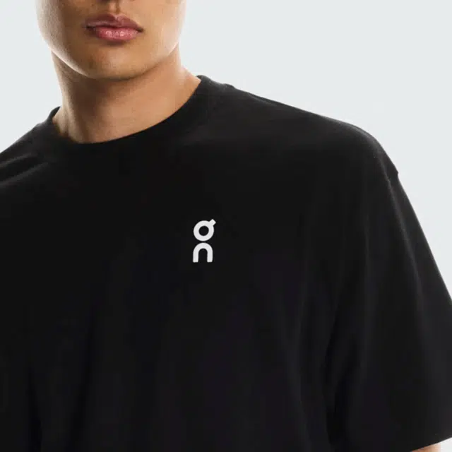 On Club T Graphic logoT