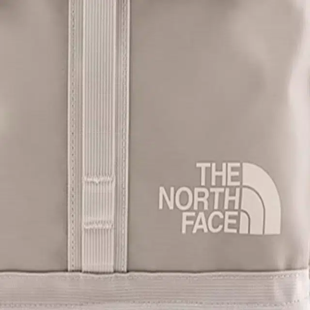 THE NORTH FACE Base Camp 7.9L logo