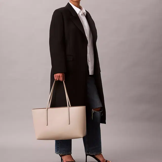 CALVIN KLEIN PU Tote