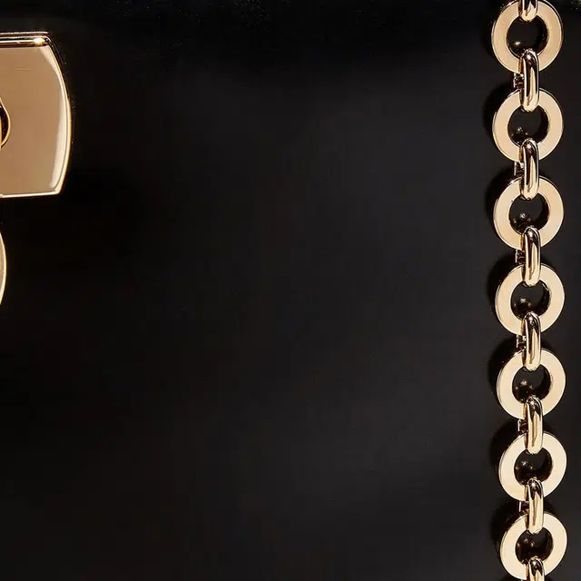 FERRAGAMO Diana