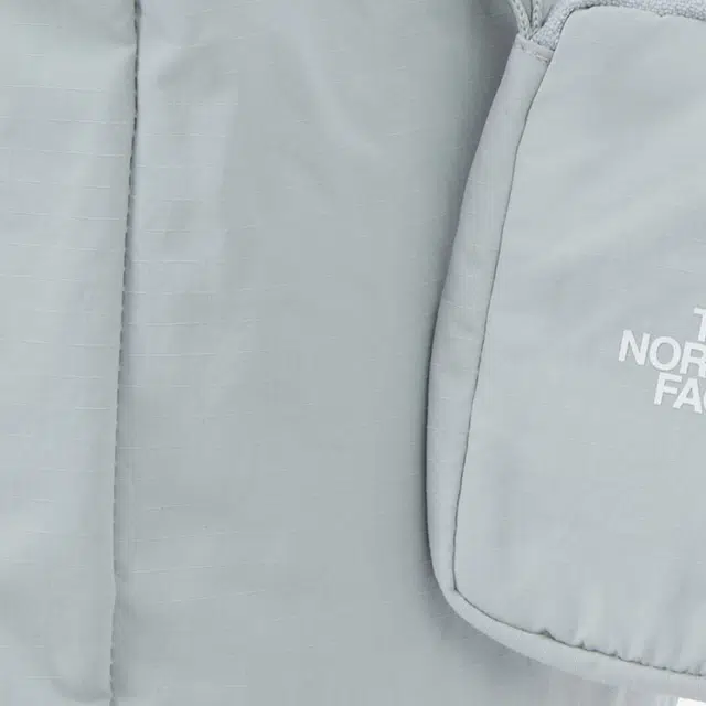 THE NORTH FACE L Logo