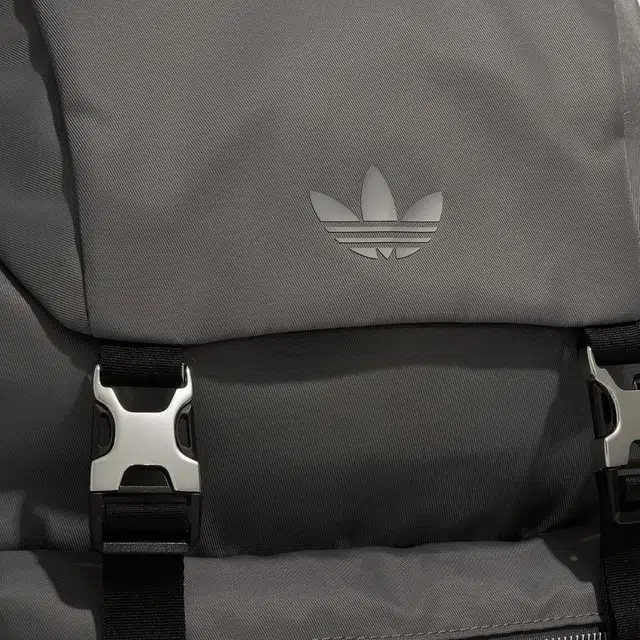 adidas FLIP