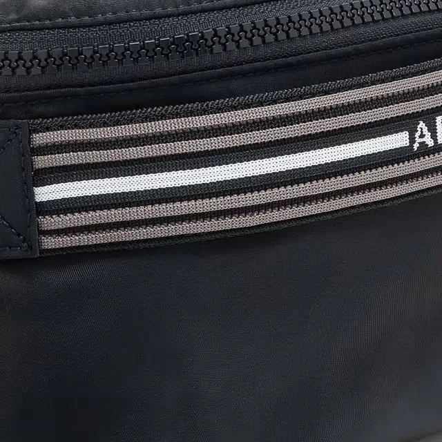 ARMANI EXCHANGEAE Logo