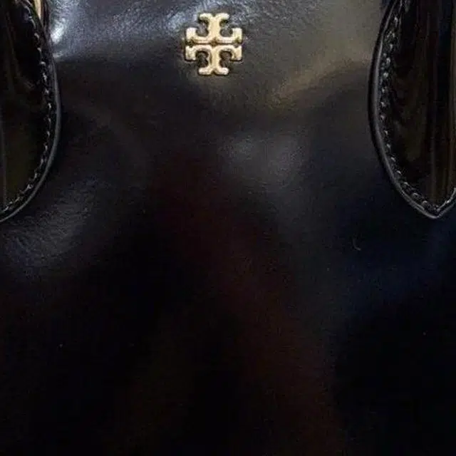 TORY BURCH Emerson Logo