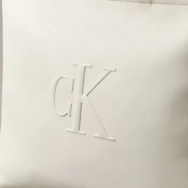 CALVIN KLEIN Tote