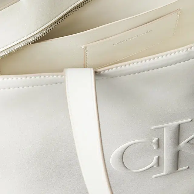 CALVIN KLEIN Tote