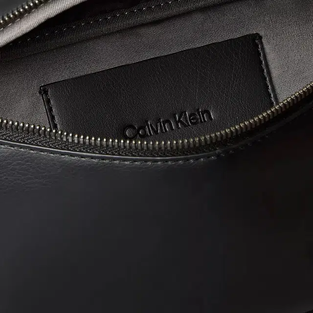 CALVIN KLEIN