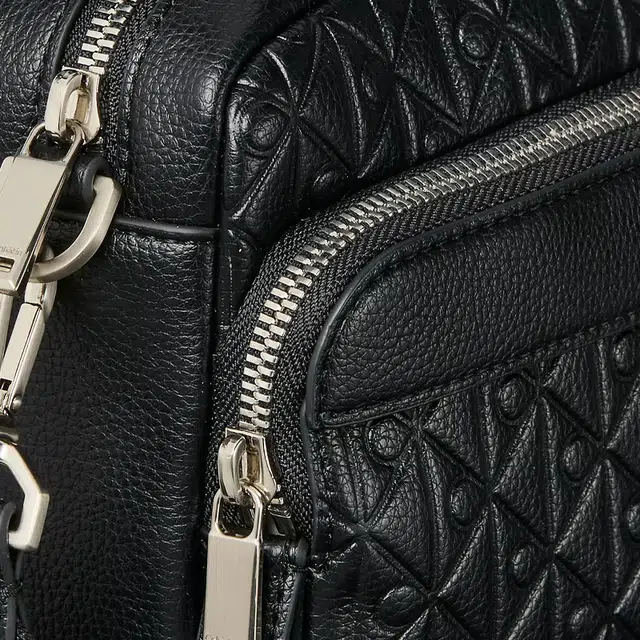 CALVIN KLEIN PU
