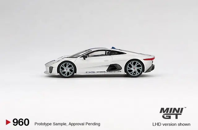 MINI GT C-X75
