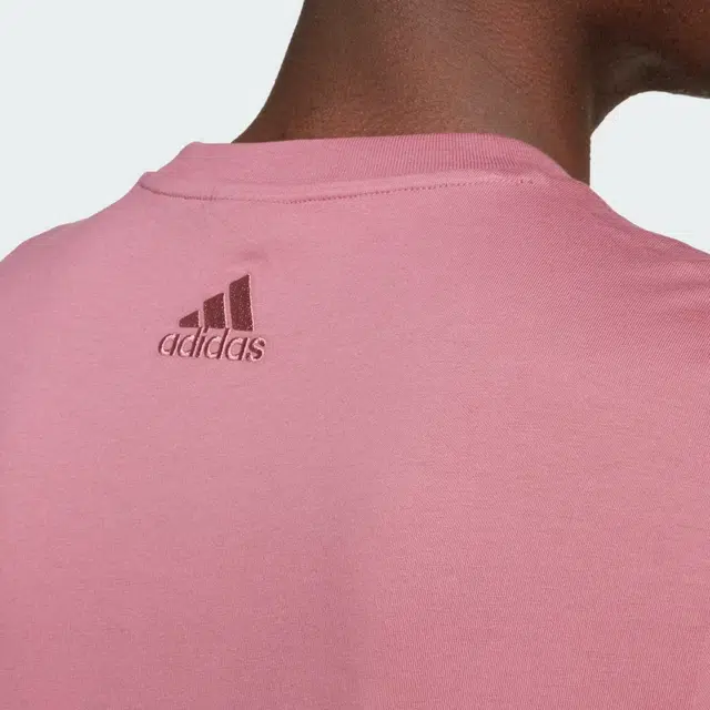 adidas Essential LogoT