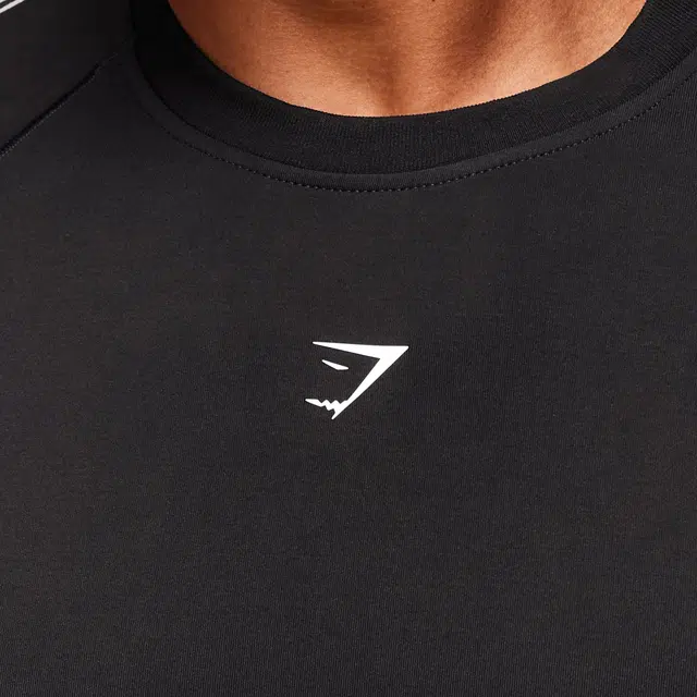 GYMSHARK T