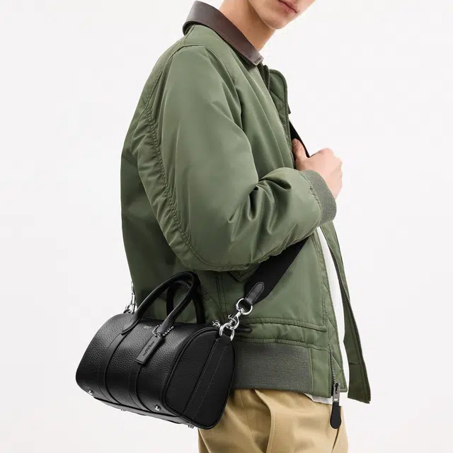 COACH COMPASS 25