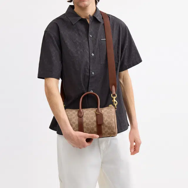 COACH COMPASS 25